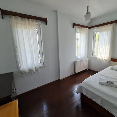 Hotel Dalos *