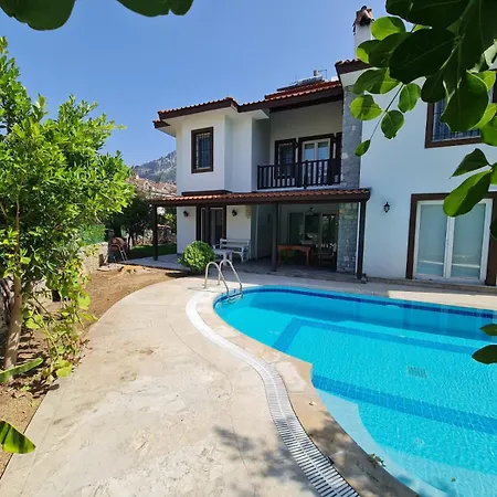 Dalos Hotel